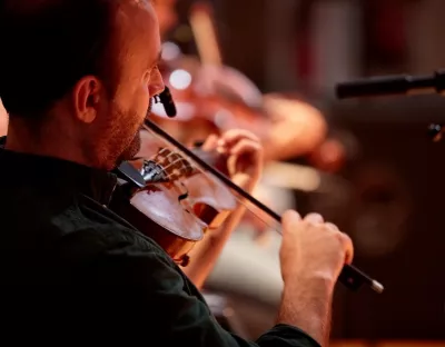 Man playing the fiddle