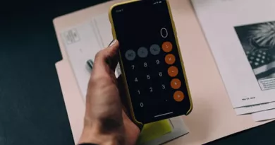 Holding calculator