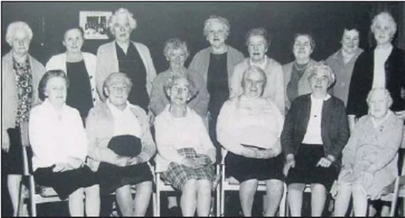 Kathleen Balfe front row third from left seated among other members of Cummann na Mban 