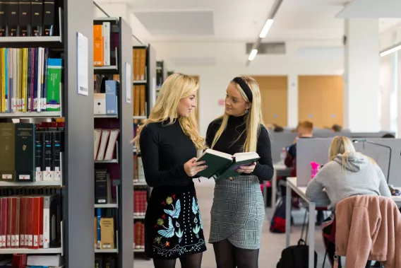 Students in U.L. Law Library 