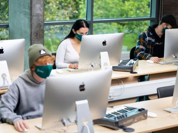 Mac labs/lecture spaces