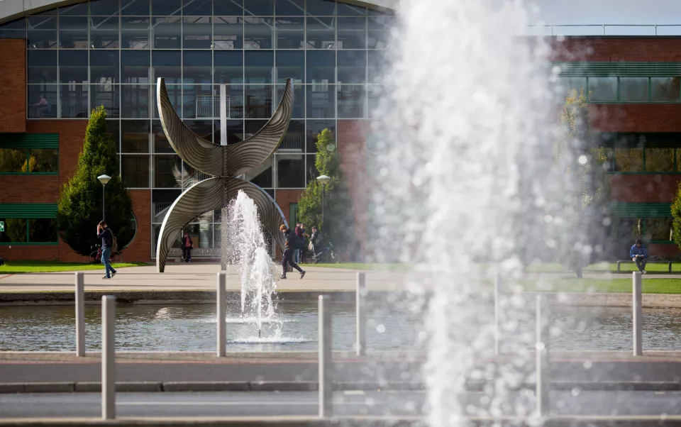 Schuman building and fountain